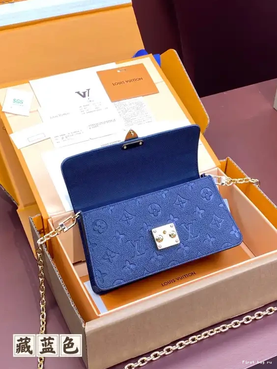 First bag ru LOUIS Métis VUITTON On Chain Wallet 0621
